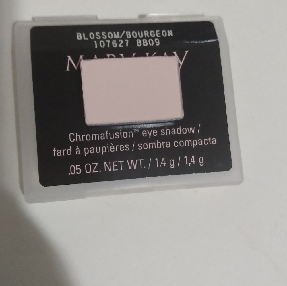 Eye shadow